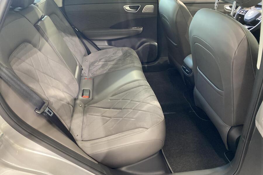 MG MGS6 EV vaihtoauto