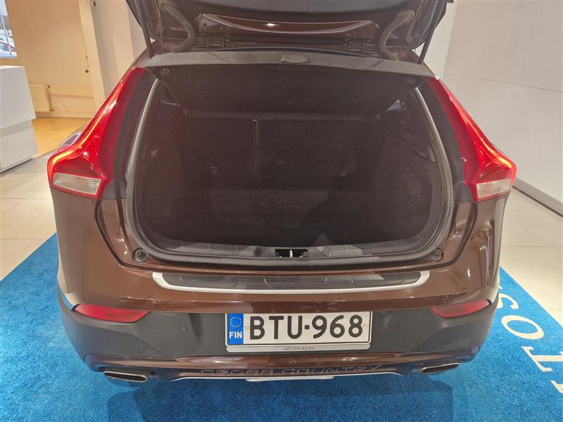 Volvo V40 Cross Country vaihtoauto