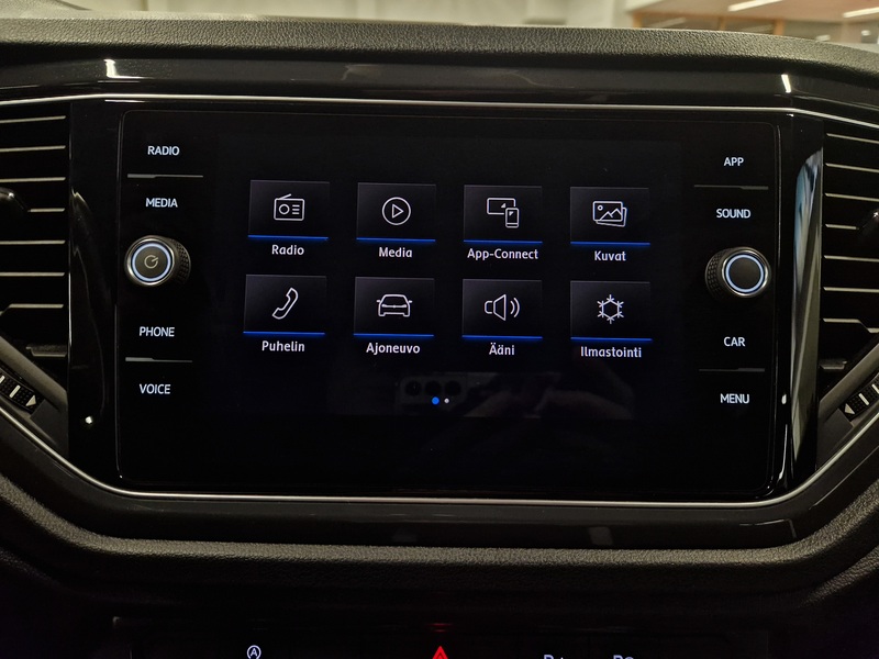 Volkswagen T-Roc vaihtoauto