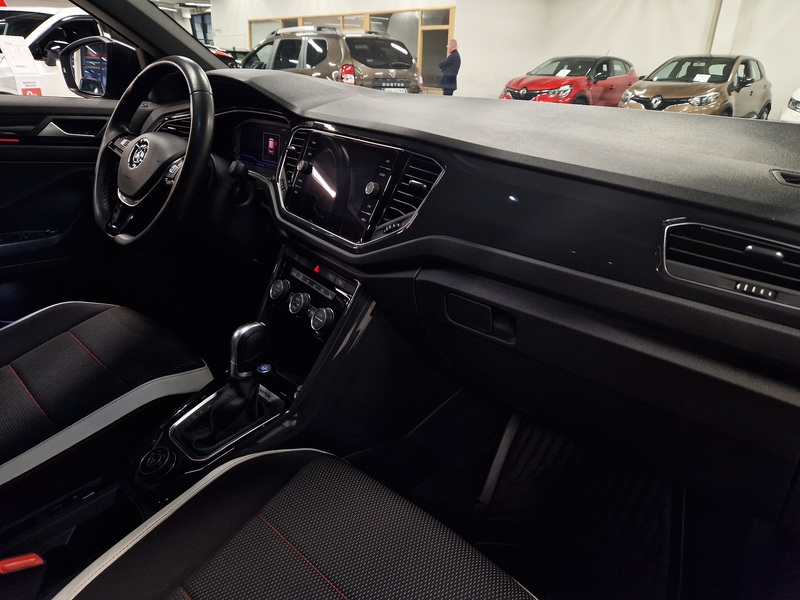 Volkswagen T-Roc vaihtoauto