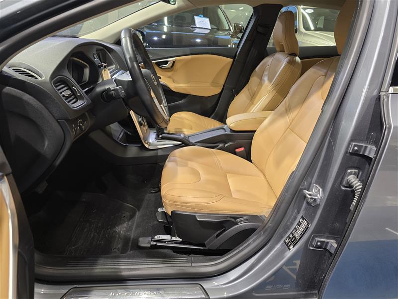 Volvo V40 vaihtoauto