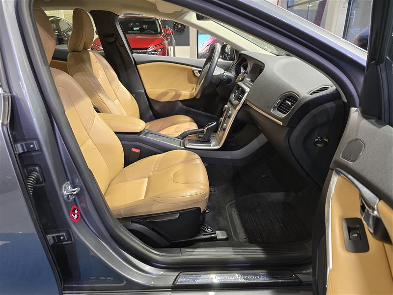 Volvo V40 vaihtoauto