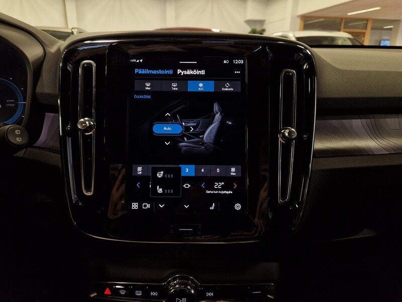 Volvo EX40 vaihtoauto