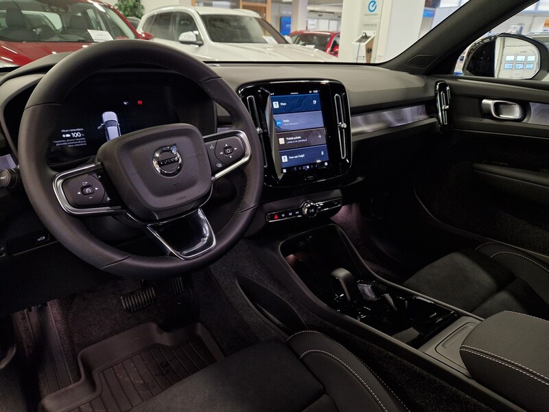 Volvo EX40 vaihtoauto