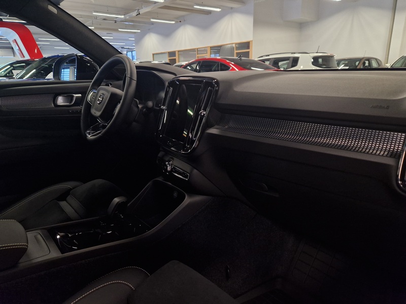 Volvo EC40 vaihtoauto