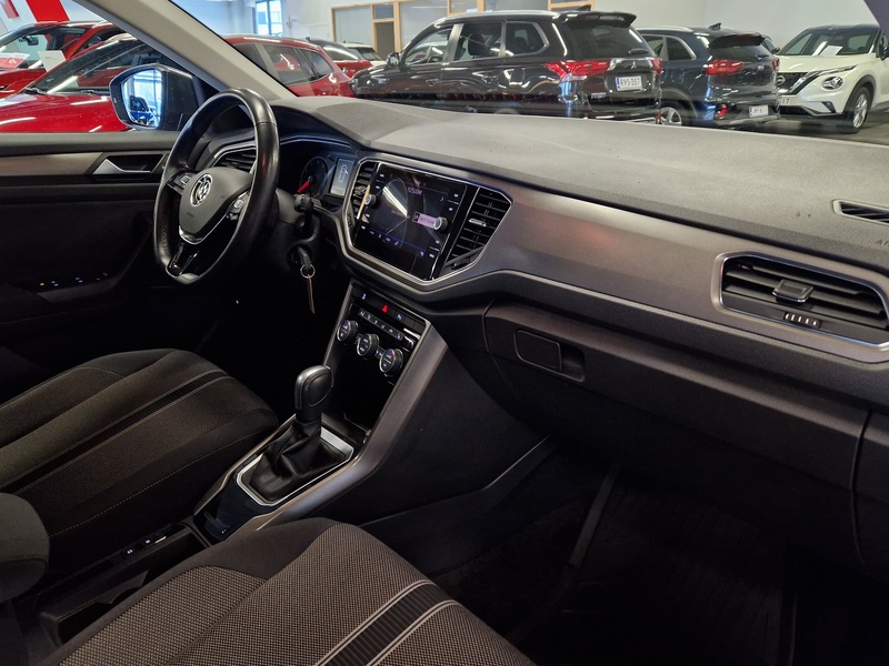 Volkswagen T-Roc vaihtoauto