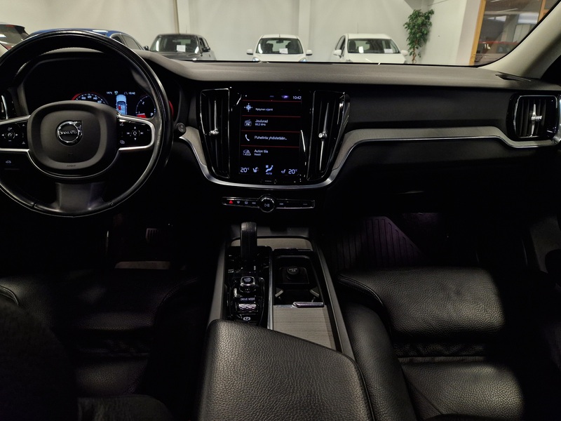 Volvo V60 Cross Country vaihtoauto