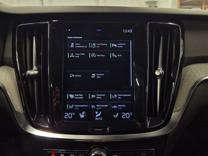 Volvo V60 Cross Country vaihtoauto