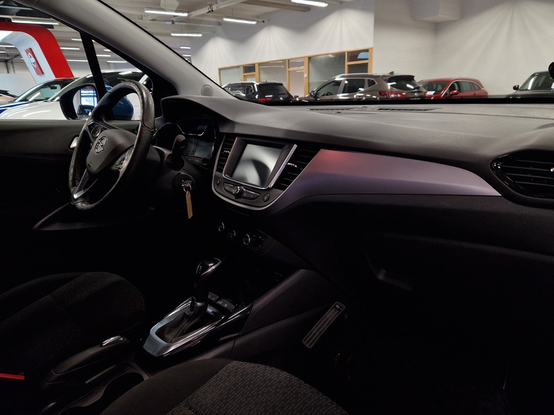 Opel Crossland X vaihtoauto