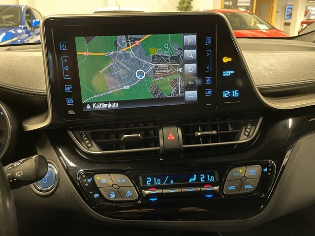 Toyota C-HR vaihtoauto