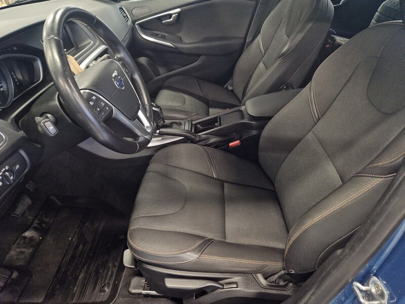Volvo V40 Cross Country vaihtoauto