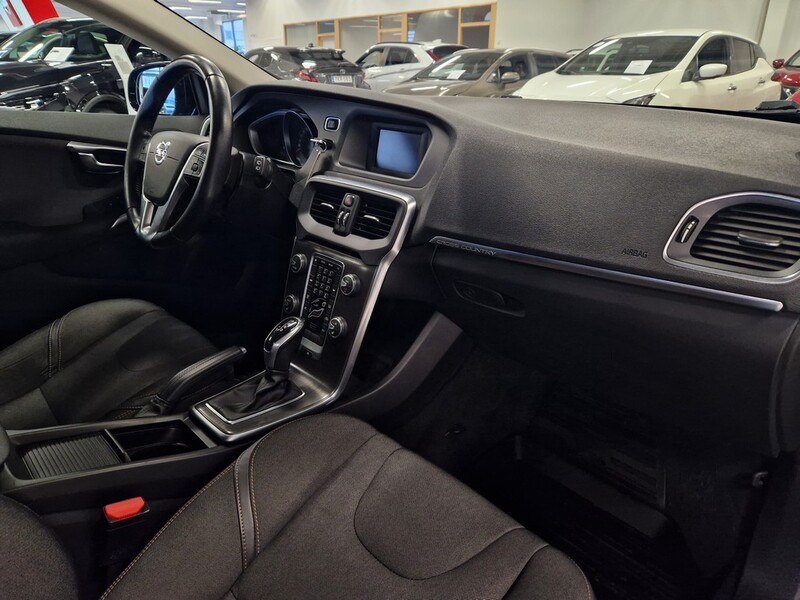 Volvo V40 Cross Country vaihtoauto