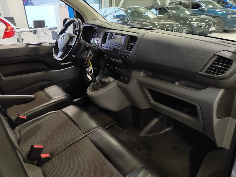 Opel Vivaro vaihtoauto