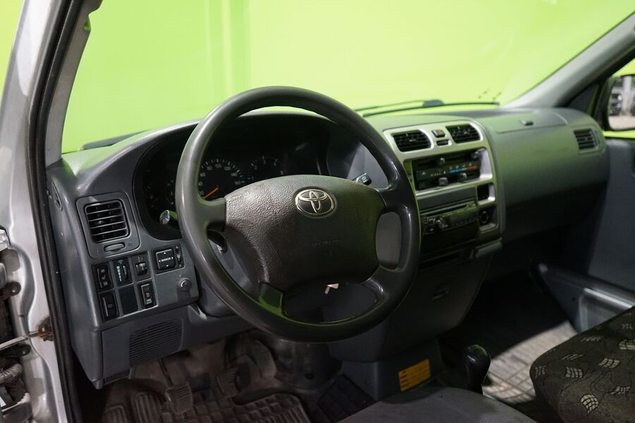 Toyota Hiace vaihtoauto