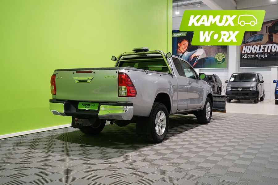 Toyota Hilux vaihtoauto