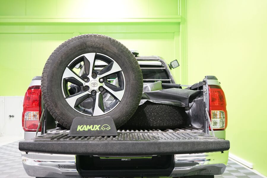 Toyota Hilux vaihtoauto