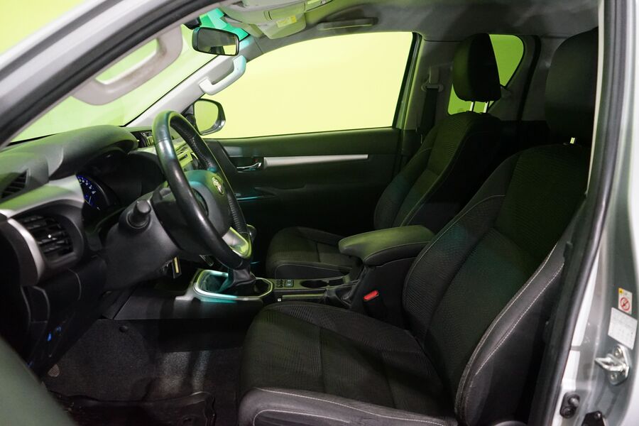 Toyota Hilux vaihtoauto