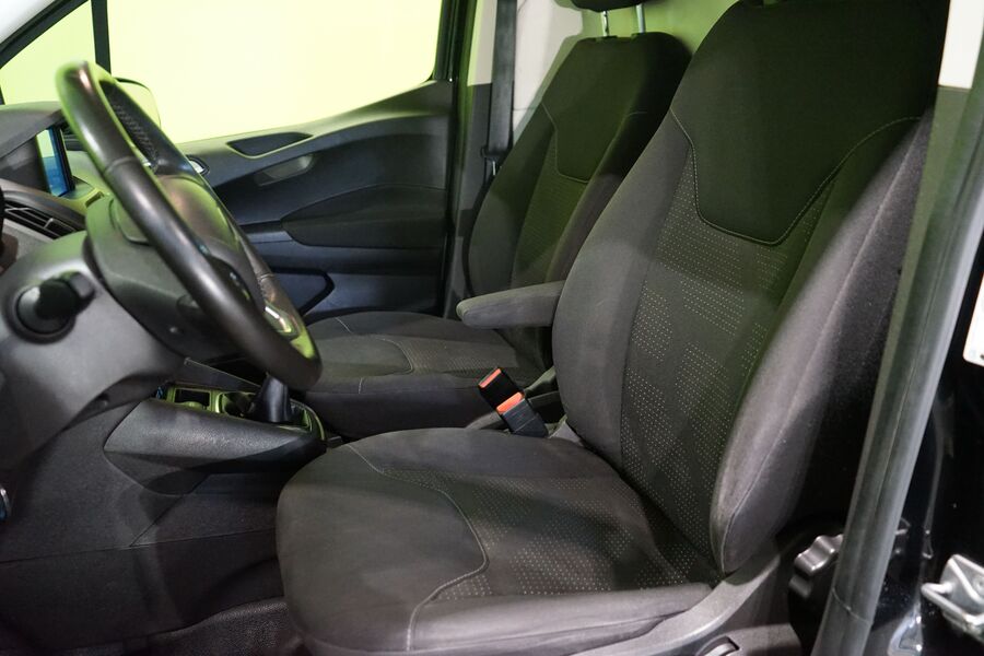Ford Transit Courier vaihtoauto