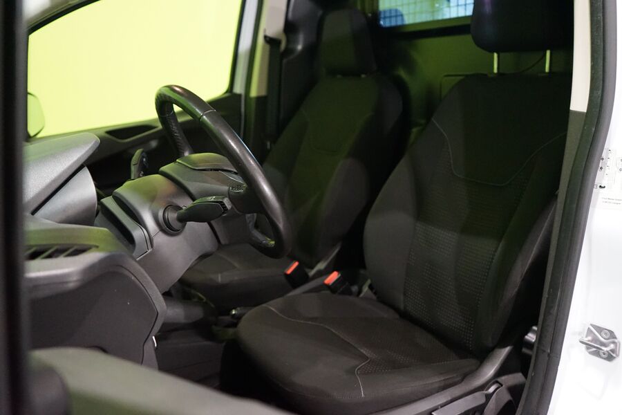 Ford Transit Courier vaihtoauto