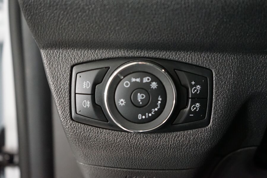 Ford Transit Courier vaihtoauto