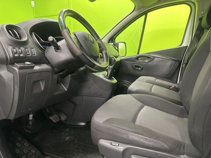 Renault Trafic vaihtoauto