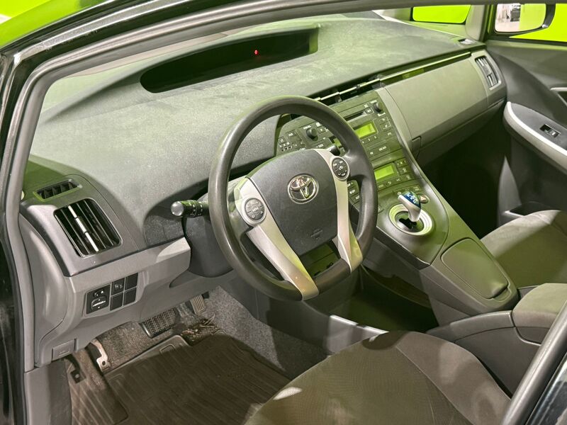 Toyota Prius vaihtoauto