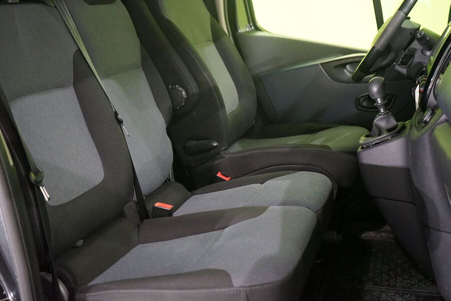 Opel Vivaro vaihtoauto