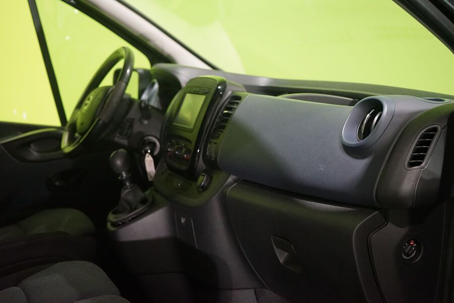 Opel Vivaro vaihtoauto