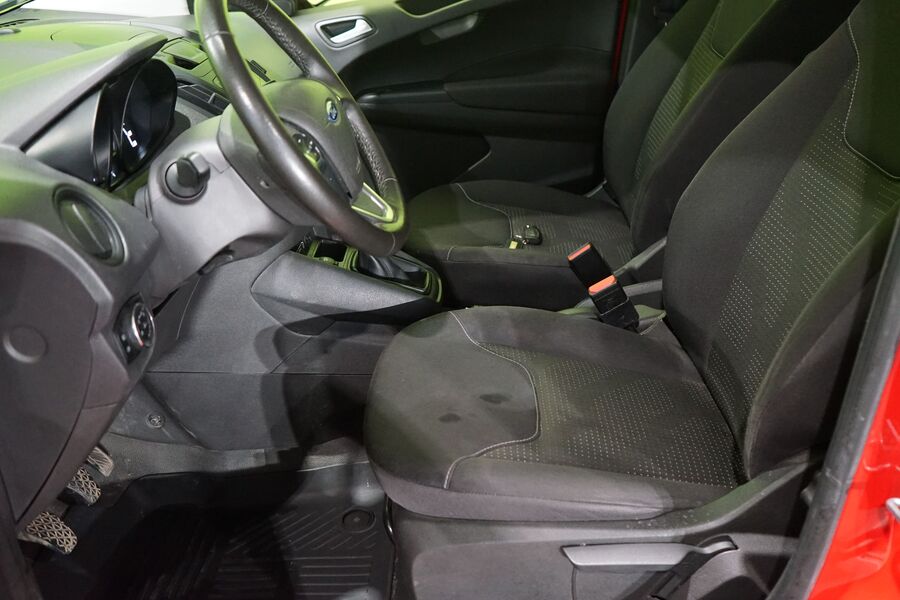 Ford Transit Courier vaihtoauto