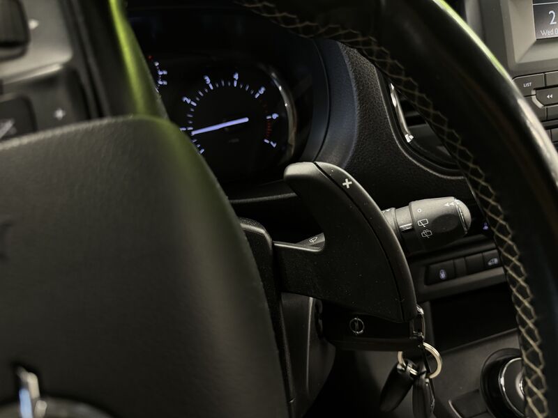 Opel Vivaro vaihtoauto