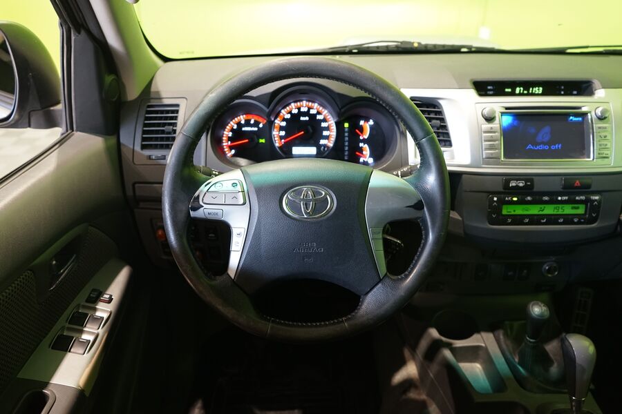 Toyota Hilux vaihtoauto