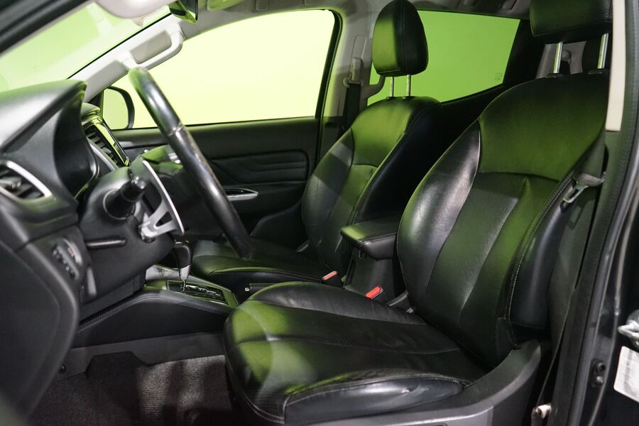 Mitsubishi L200 vaihtoauto