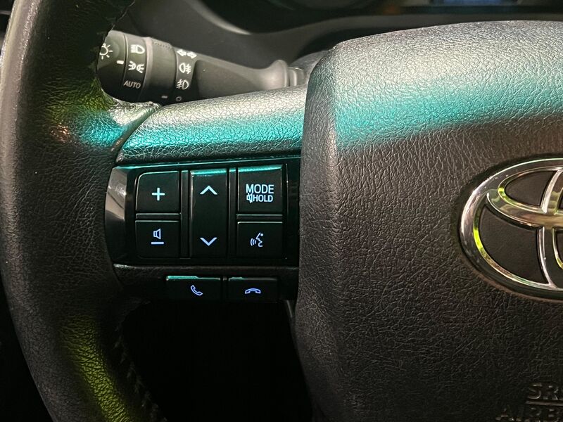 Toyota Hilux vaihtoauto