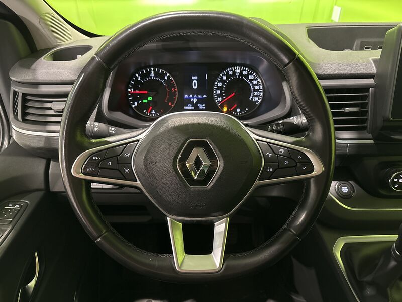 Renault Trafic Combi vaihtoauto