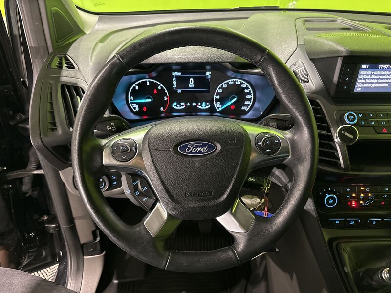 Ford Transit Connect vaihtoauto