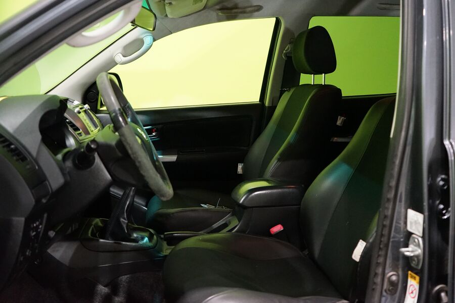 Toyota Hilux vaihtoauto