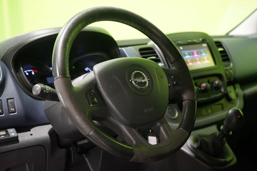 Opel Vivaro vaihtoauto