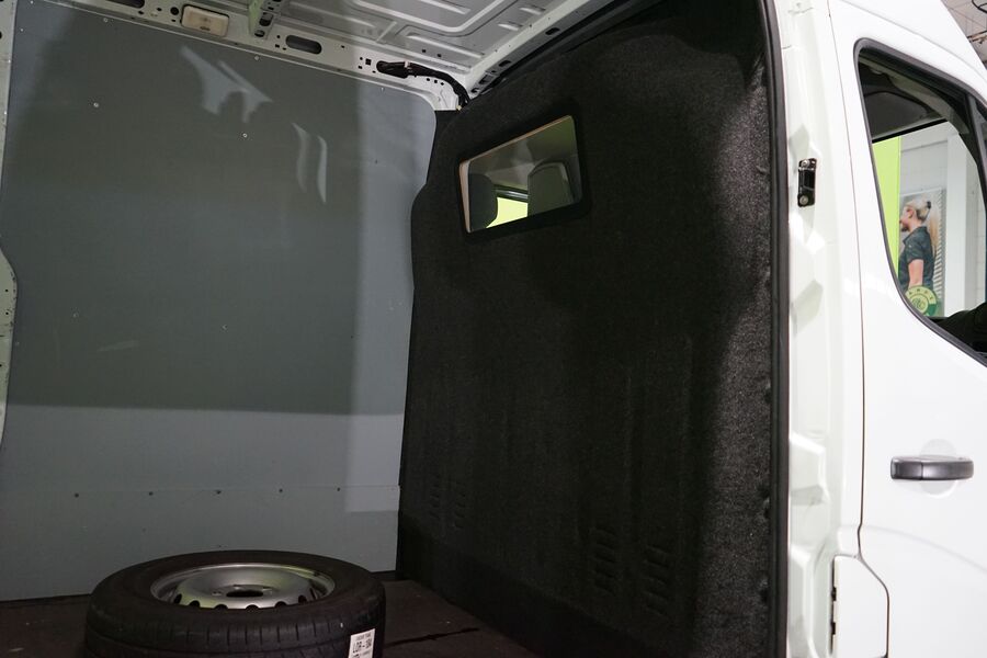 Nissan NV400 vaihtoauto