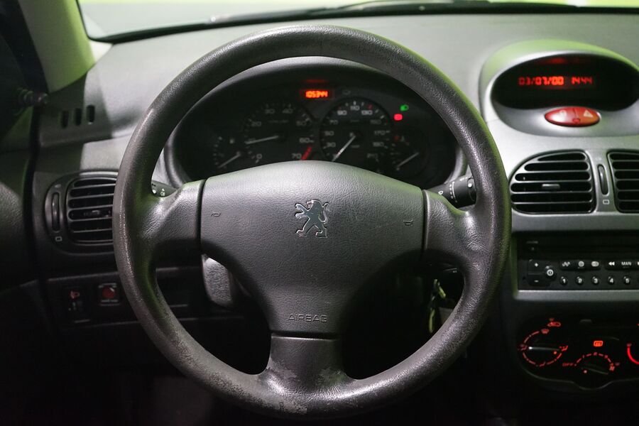 Peugeot 206 vaihtoauto