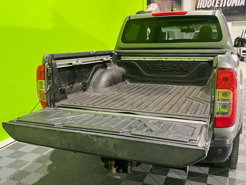 Nissan Navara vaihtoauto