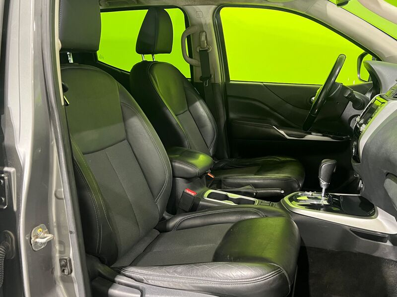 Nissan Navara vaihtoauto