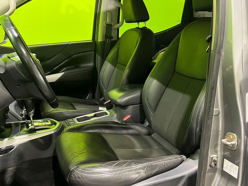 Nissan Navara vaihtoauto