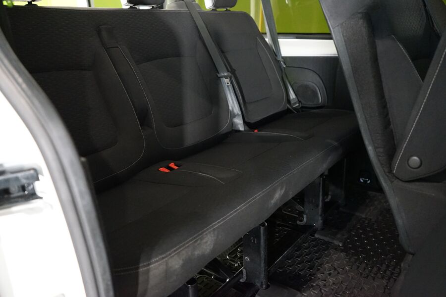 Opel Vivaro vaihtoauto
