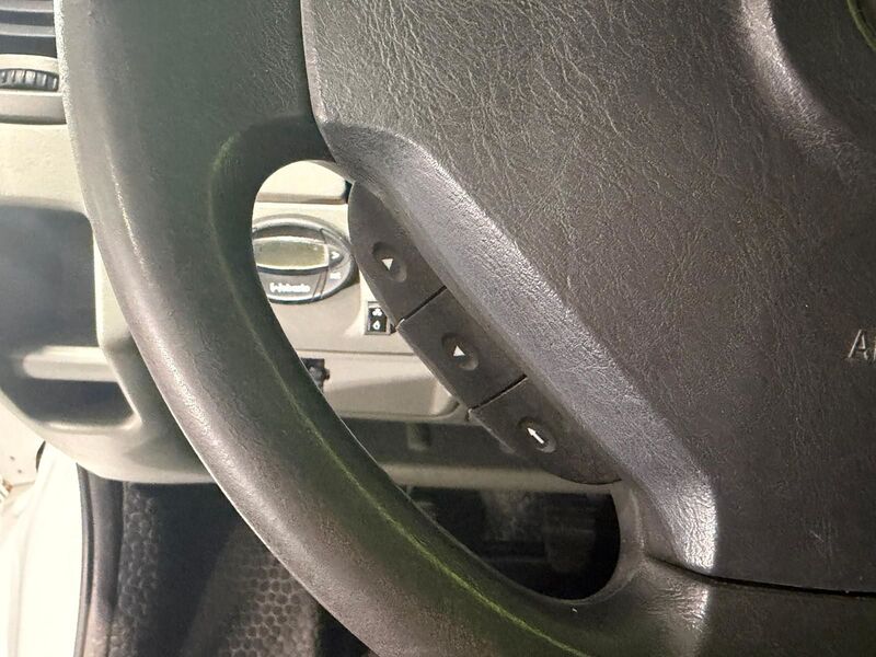 Opel Vivaro vaihtoauto