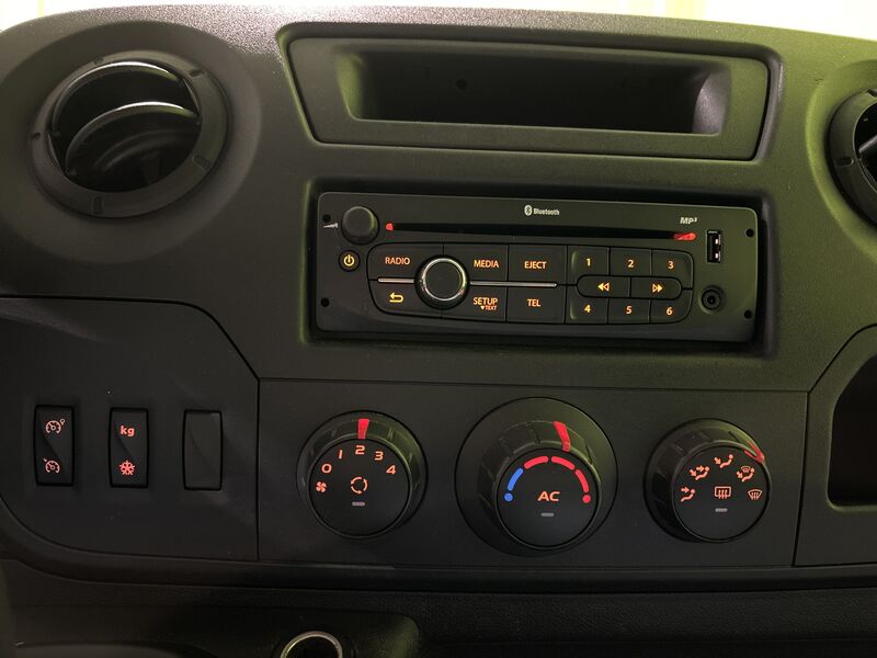 Nissan NV400 vaihtoauto