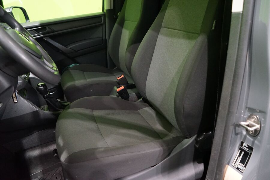 Volkswagen Caddy Maxi vaihtoauto