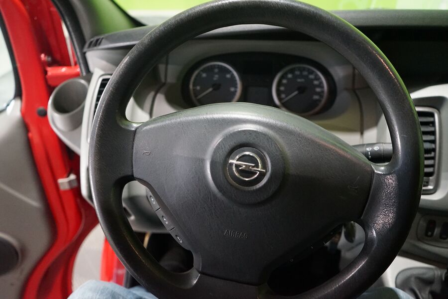 Opel Vivaro vaihtoauto