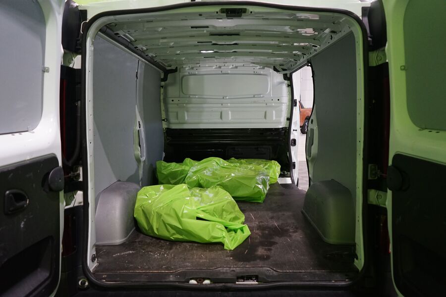 Nissan Primastar vaihtoauto