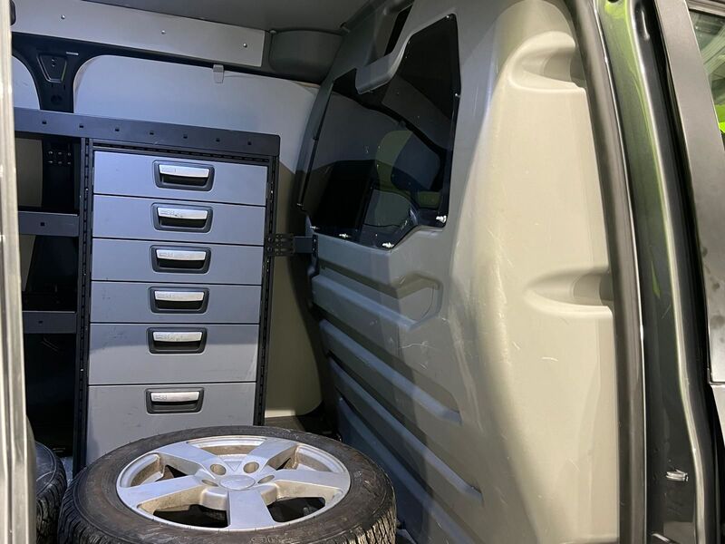 Volkswagen Caddy Maxi vaihtoauto