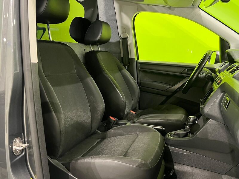 Volkswagen Caddy Maxi vaihtoauto